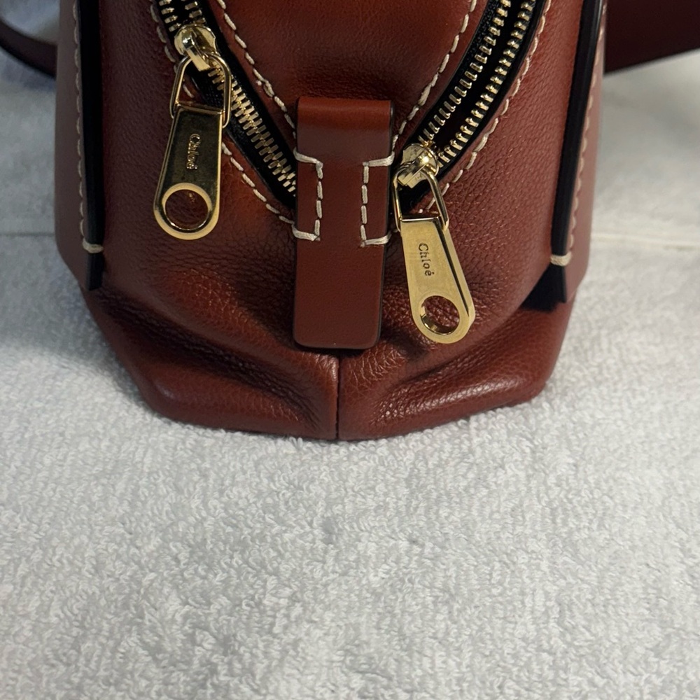 Brown Leather Handbag - Picture 4 of 11